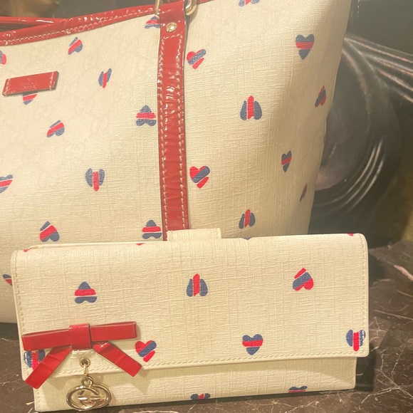 GUCCI GG Canvas Joy Heart Tote Bag White PVC Leather Auth rd1456 + Wallet - Picture 4 of 5